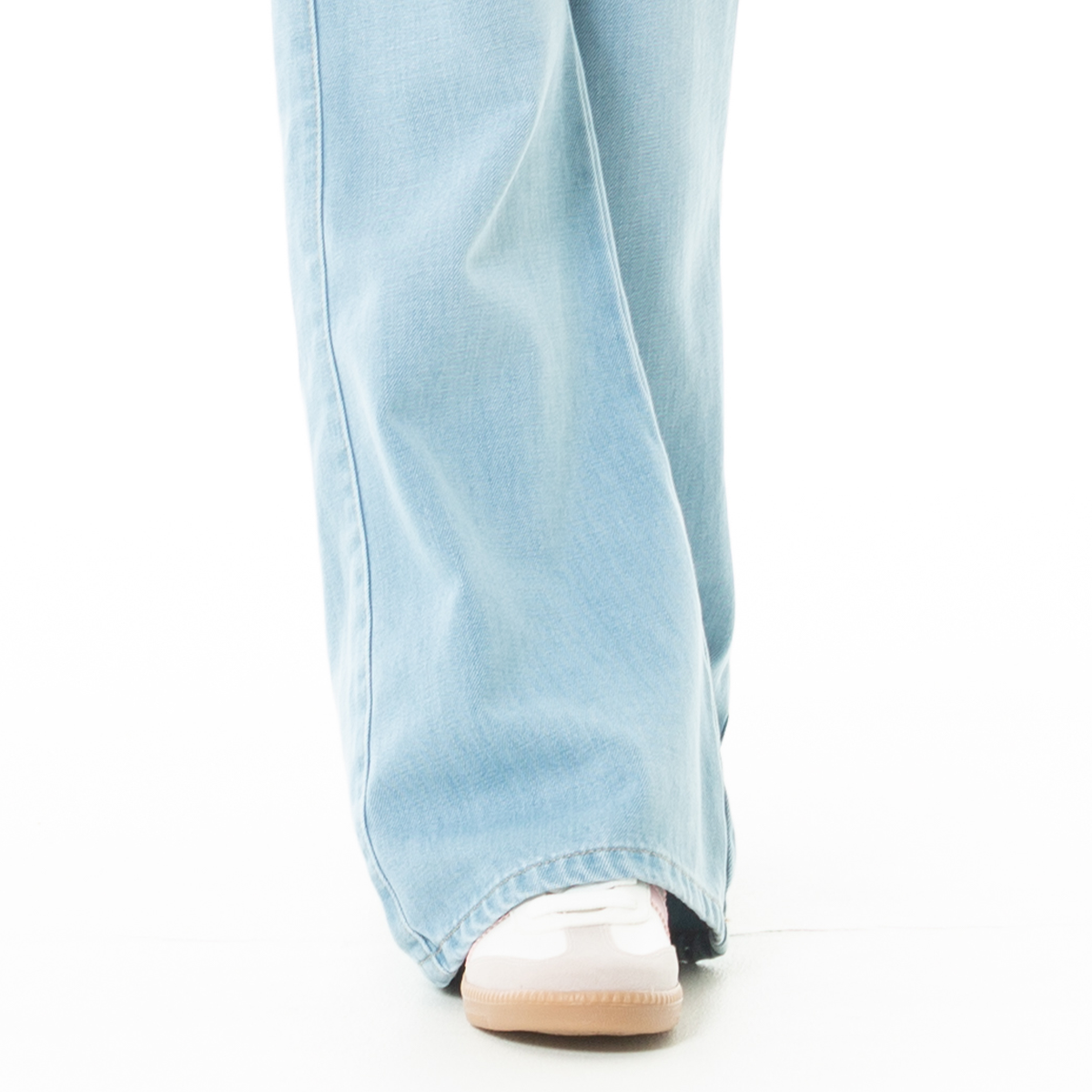Jean para niñas clasico bota campana - Azul claro