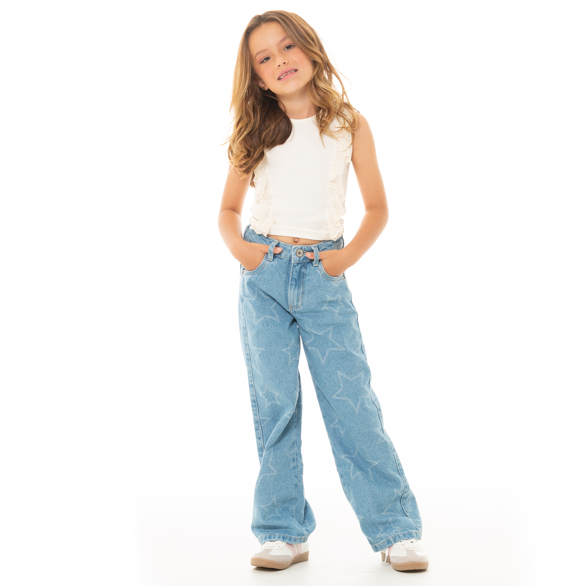 JEAN PARA NIÑAS BOTA RECTA CON ESTRELLAS EFECTO LASER