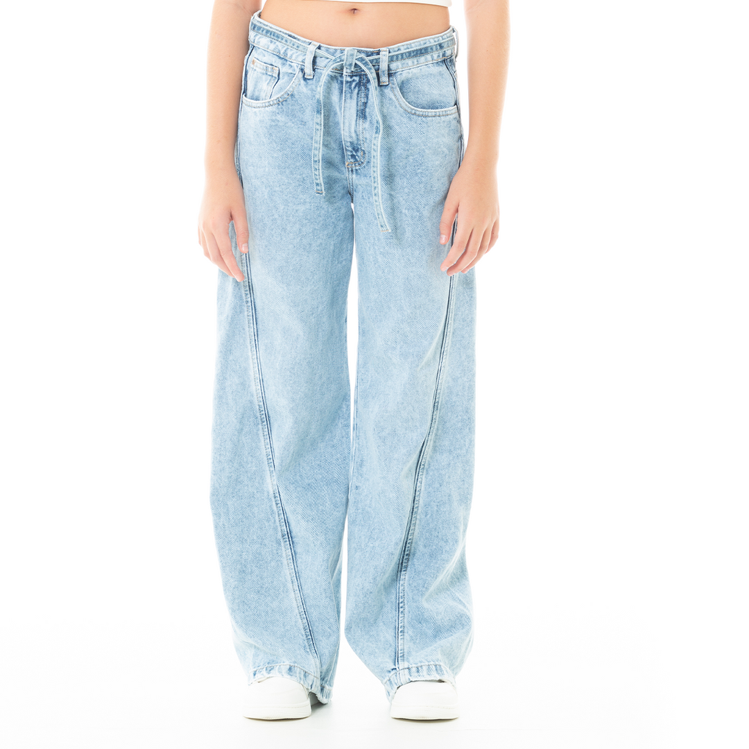 JEAN PARA NIÑAS BOTA RECTA CON CINTURÓN EN DENIM