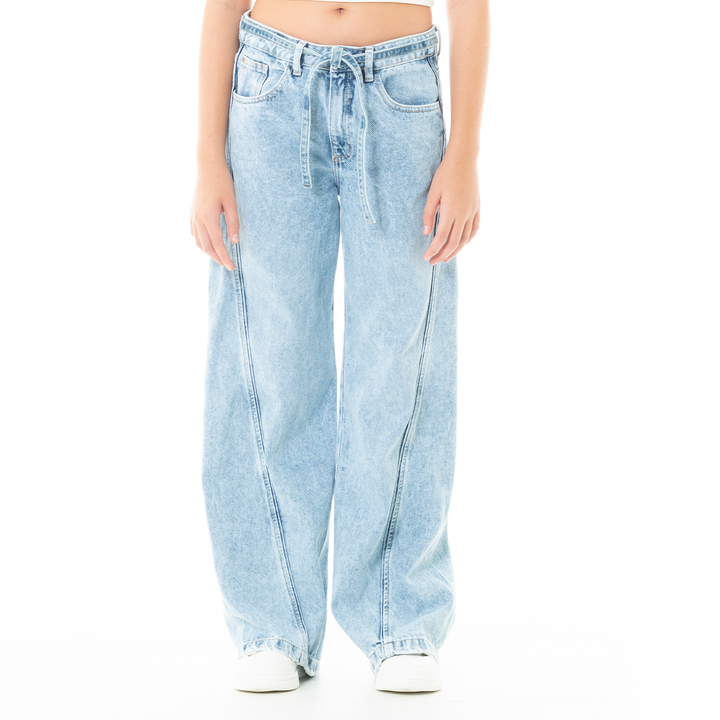 JEAN PARA NIÑAS BOTA RECTA CON CINTURÓN EN DENIM