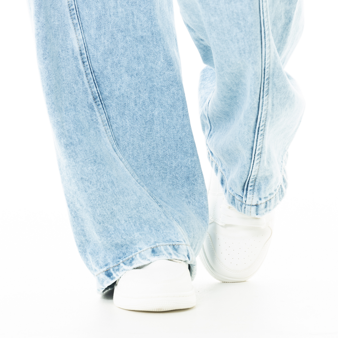 JEAN PARA NIÑAS BOTA RECTA CON CINTURÓN EN DENIM