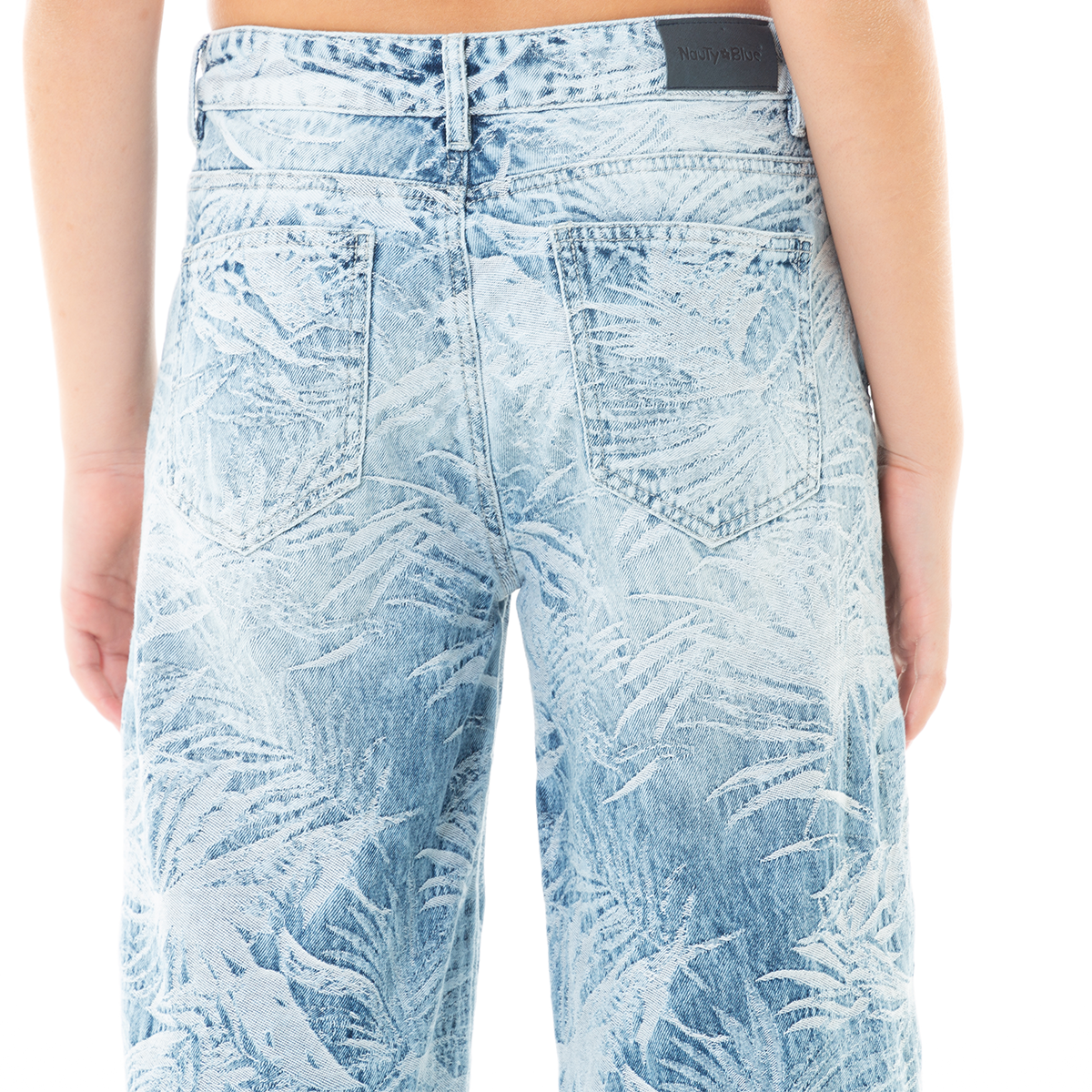 JEAN PARA NIÑAS BOTA RECTA CON DISEÑO EN JACQUAR