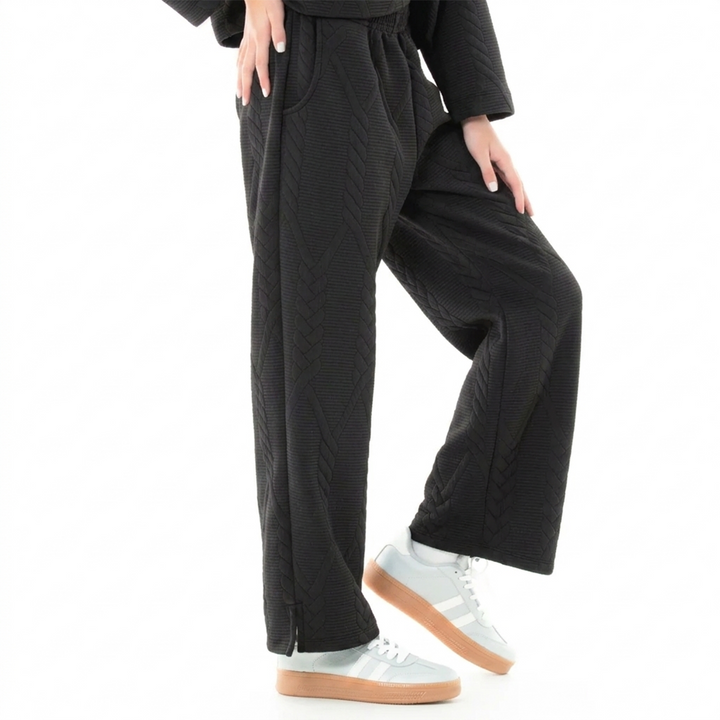 JOGGER PARA NIÑA CON TEXTURA GEOMÉTRICA