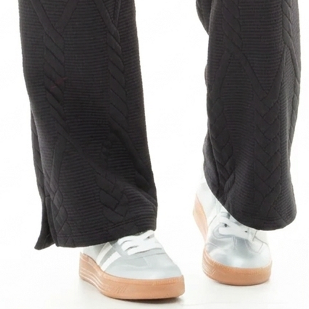 JOGGER PARA NIÑA CON TEXTURA GEOMÉTRICA