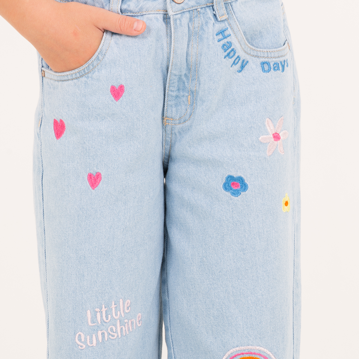Jean para niñas bota recta con diseños bordados