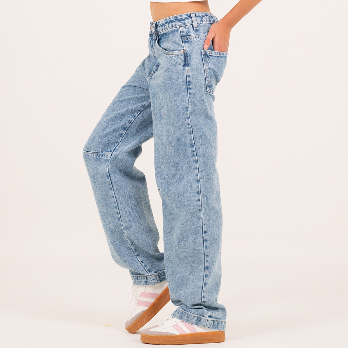 JEAN PARA NIÑAS BOTA RECTA CON DISEÑO BARREL