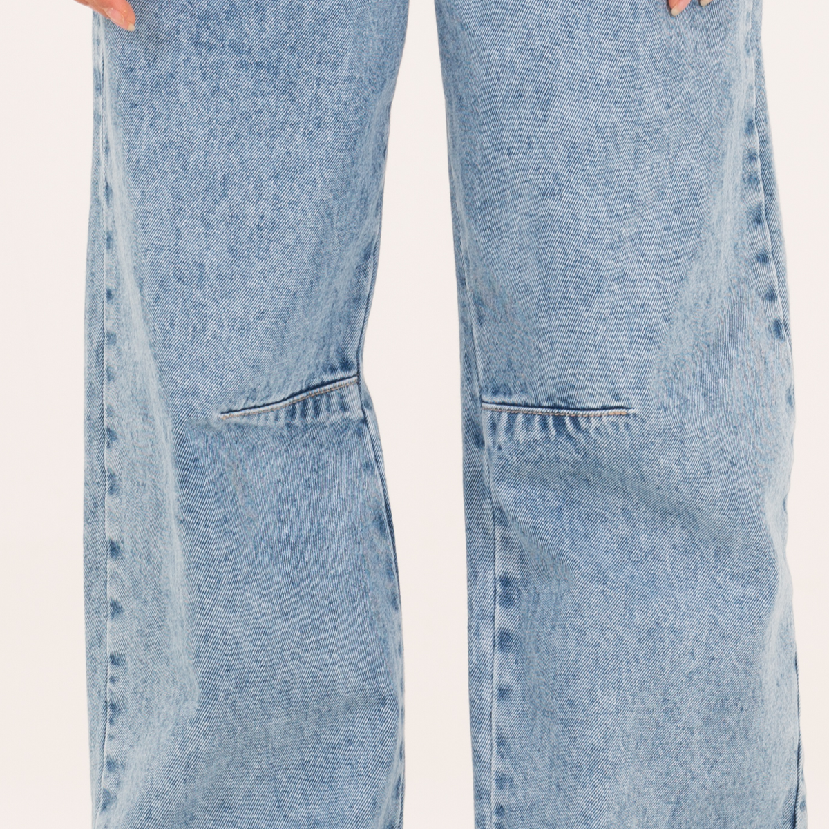 JEAN PARA NIÑAS BOTA RECTA CON DISEÑO BARREL