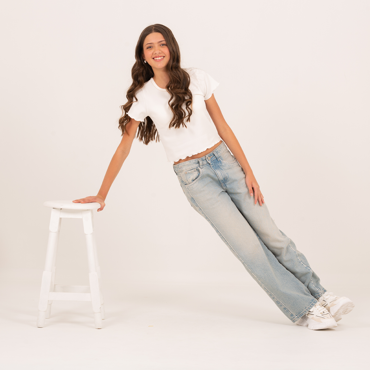 Jean para niñas bota recta con apliques de brillos