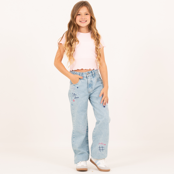 JEAN PARA NIÑA CON DETALLES BORDADOS