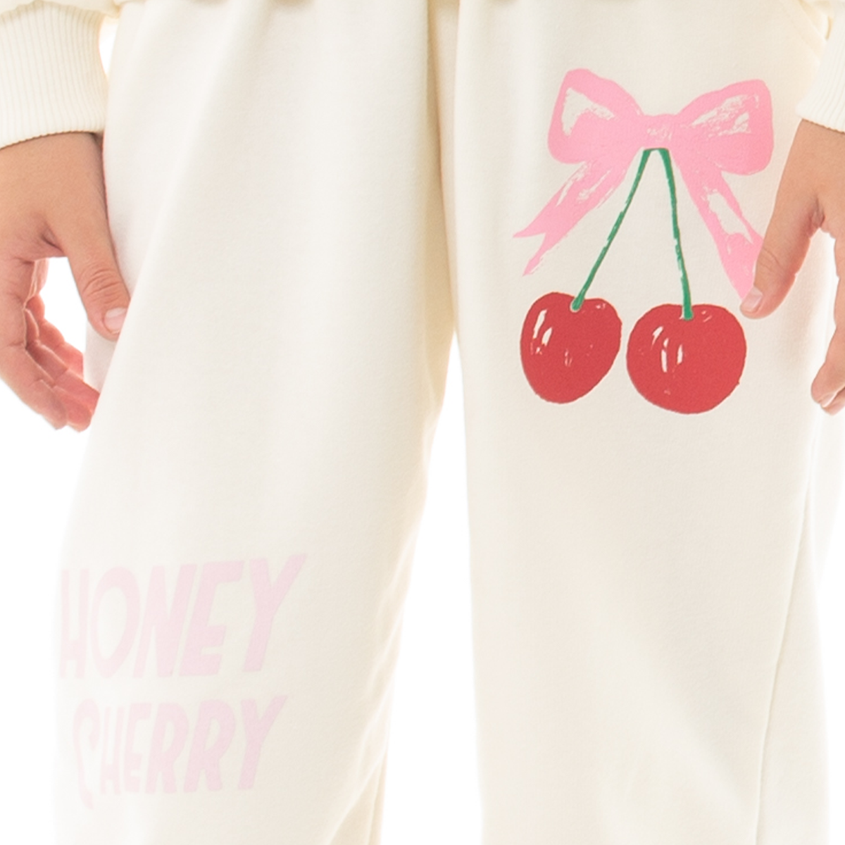 Jogger para niñas cherry club  – Off white