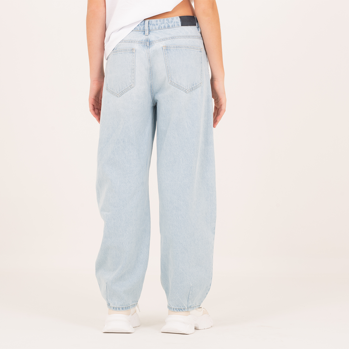 Jean para niñas bota recta de acabado mezclilla