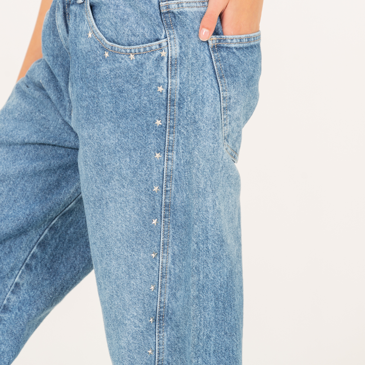 Jean para niñas con taches en forma de estrella - Azul