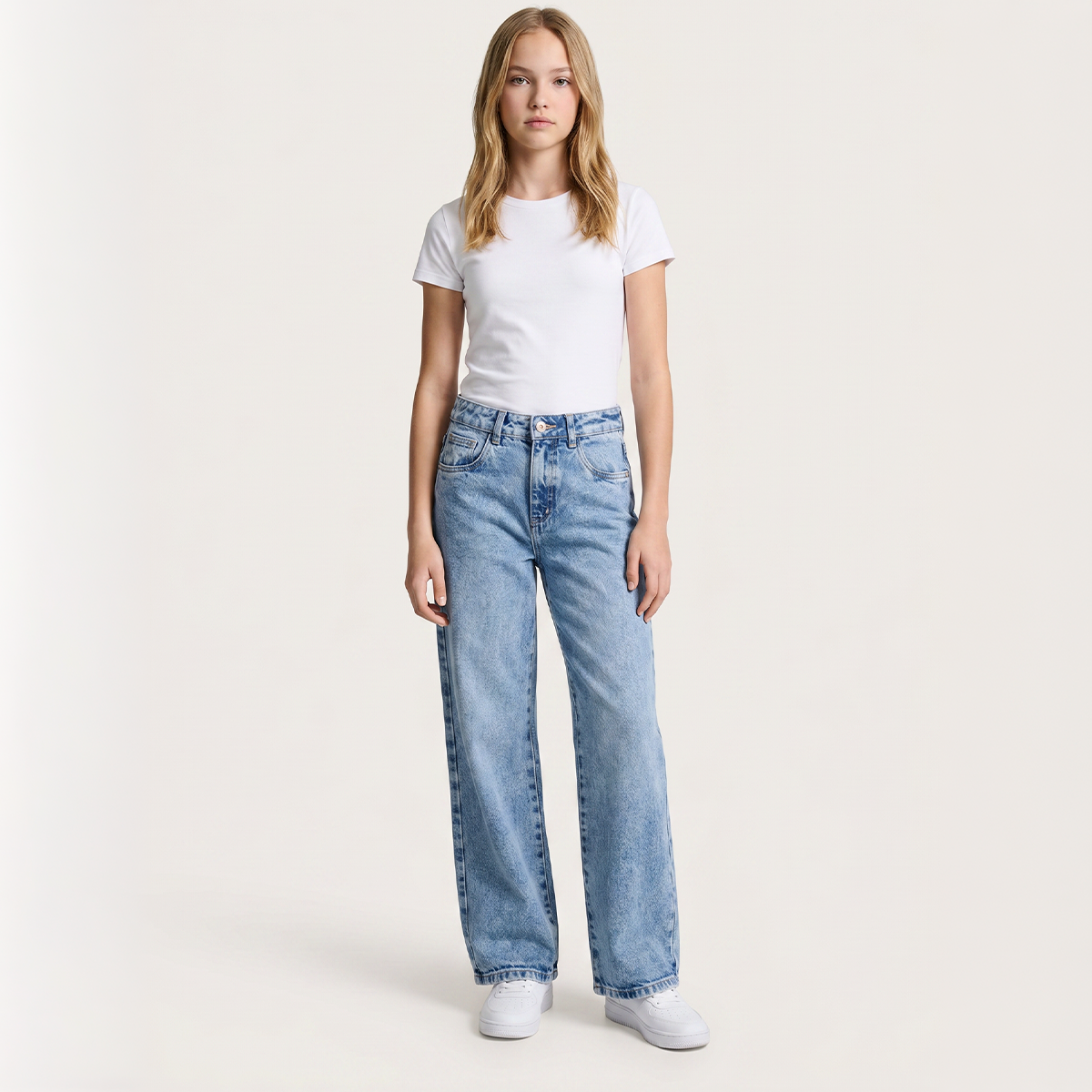 Jean para niñas con diseño de lazo bordado - Azul
