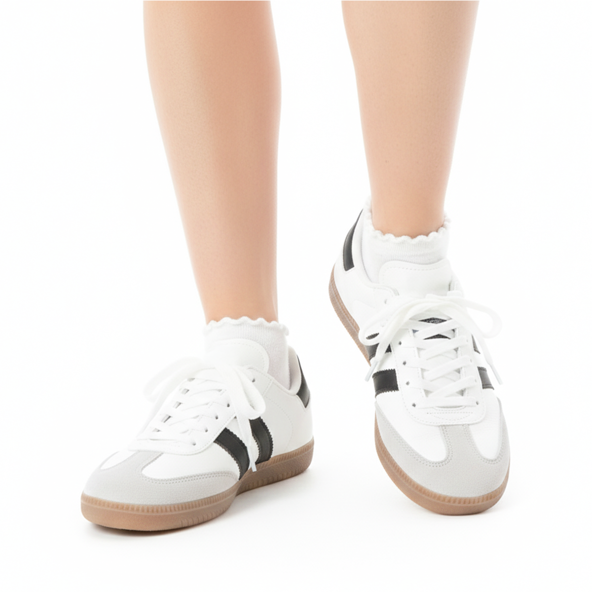 TENIS PARA NIÑAS COLOR BLANCO CON NEGRO