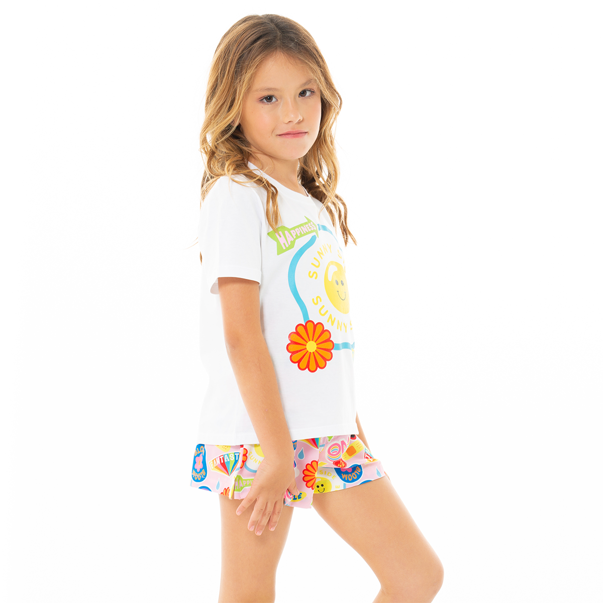 PIJAMA PARA NIÑAS DE SHORT CON DISEÑO DE EMOJIS