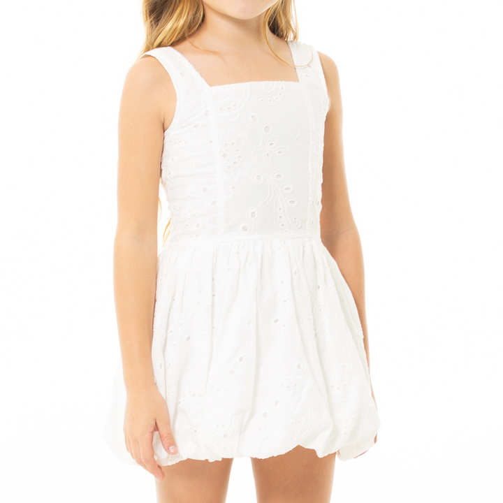 VESTIDO PARA NIÑAS EN OJALILLO CORTO