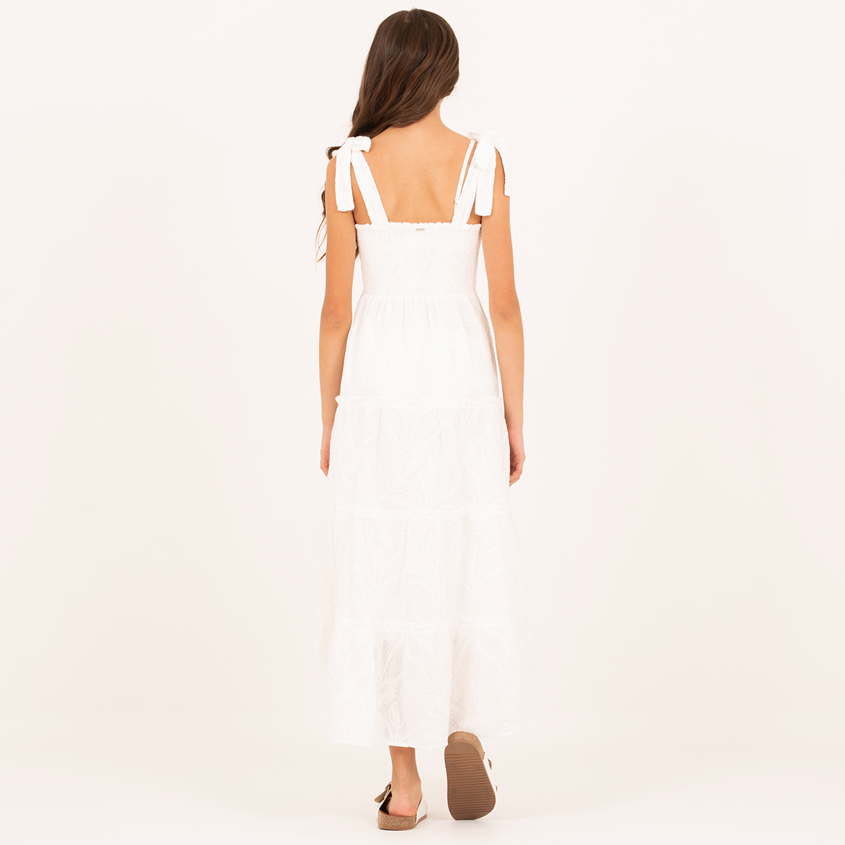 Vestido para niñas largo con diseño de ojalillo - blanco