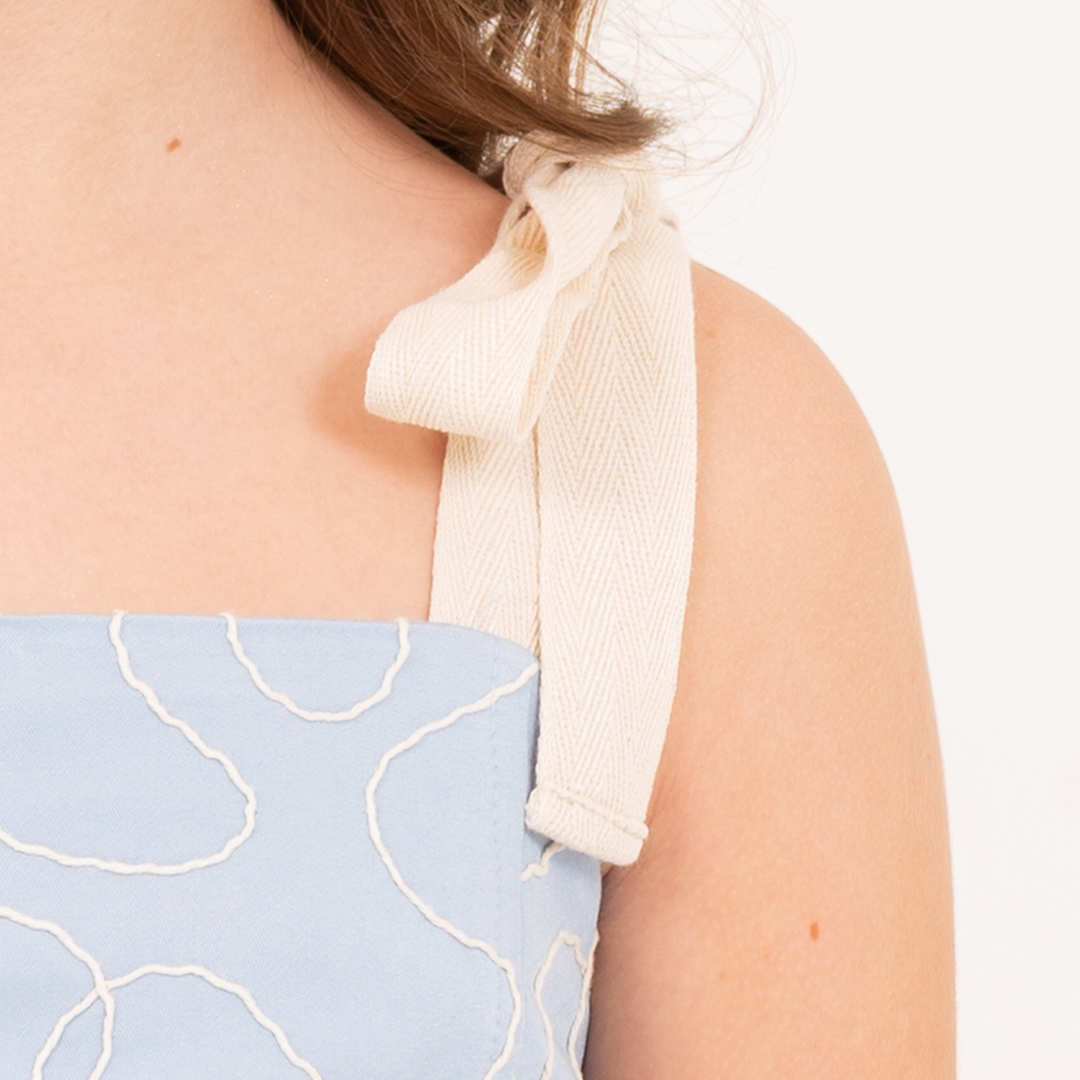VESTIDO BORDADO PARA NIÑAS – AZUL CLARO