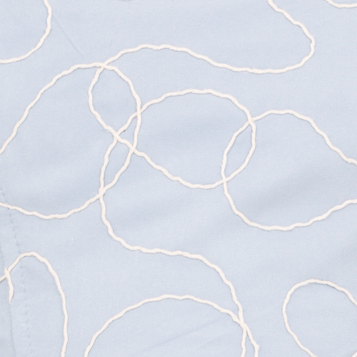 Vestido para niñas corto con diseño bordado  – Azul claro