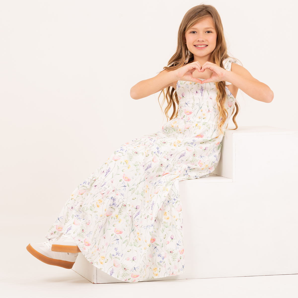 Vestido para niñas largo con diseño florarl