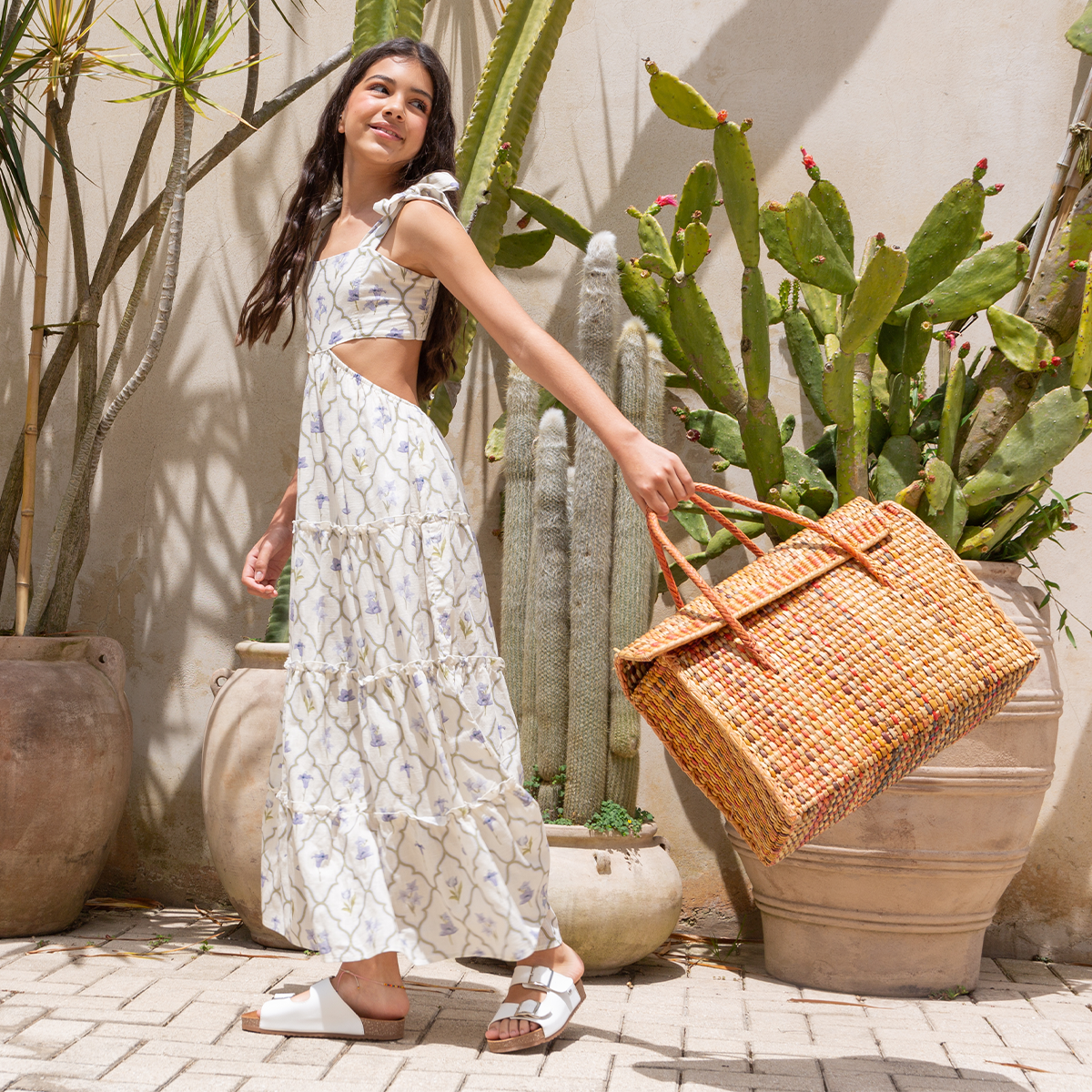Vestido para niñas largo con diseño de tulipanes estampados