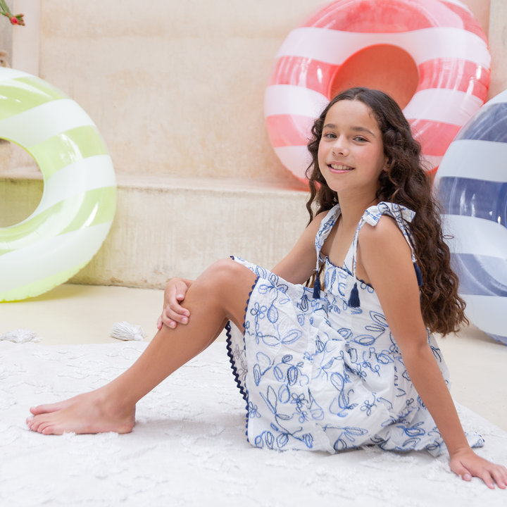 VESTIDO PARA NIÑAS CON DISEÑO BORDADO FLORAL