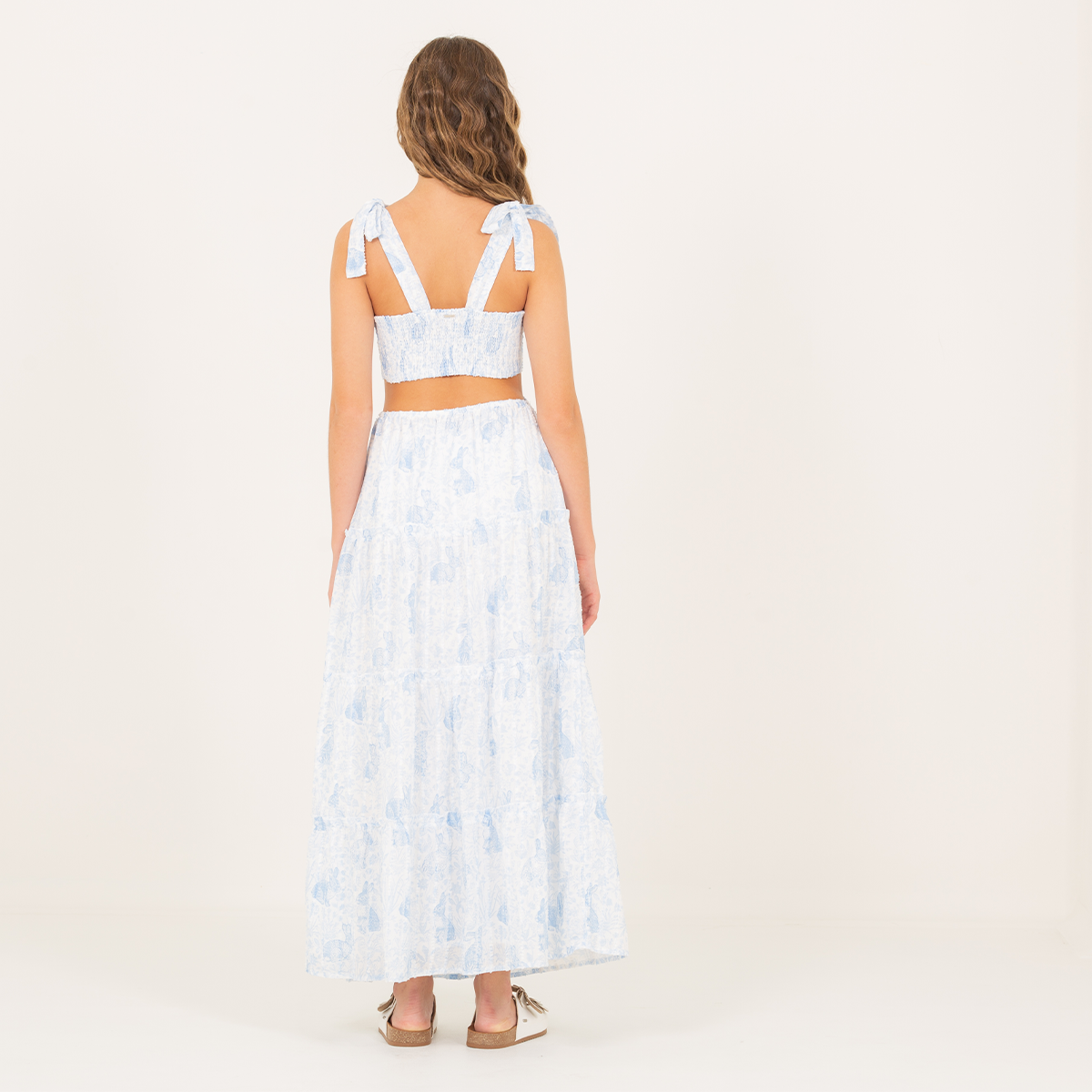 Vestido para niñas largo con diseño estampado de conejos