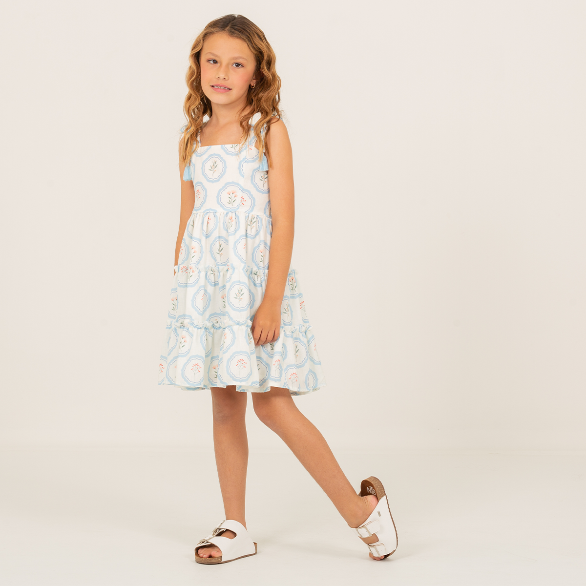 Vestido para niñas con diseño estampado floral