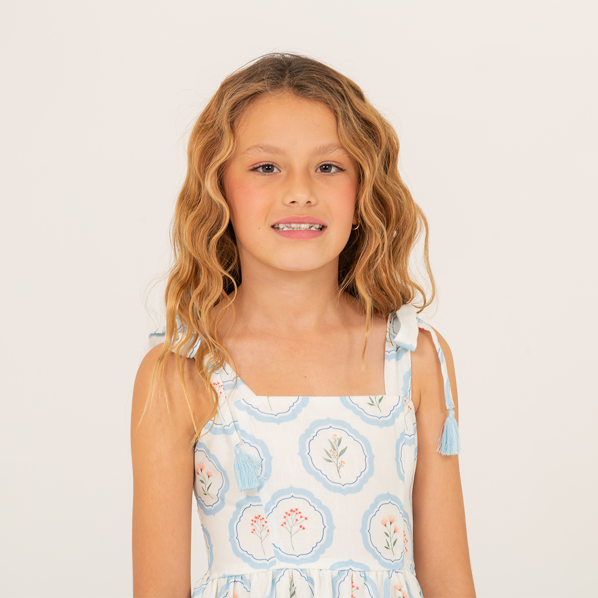 Vestido para niñas con diseño estampado floral