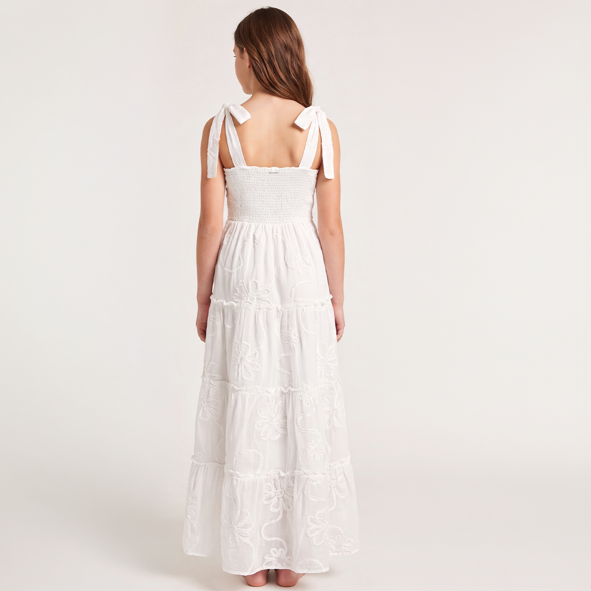 Vestido para niñas maxi bordado tono a tono – Marfil