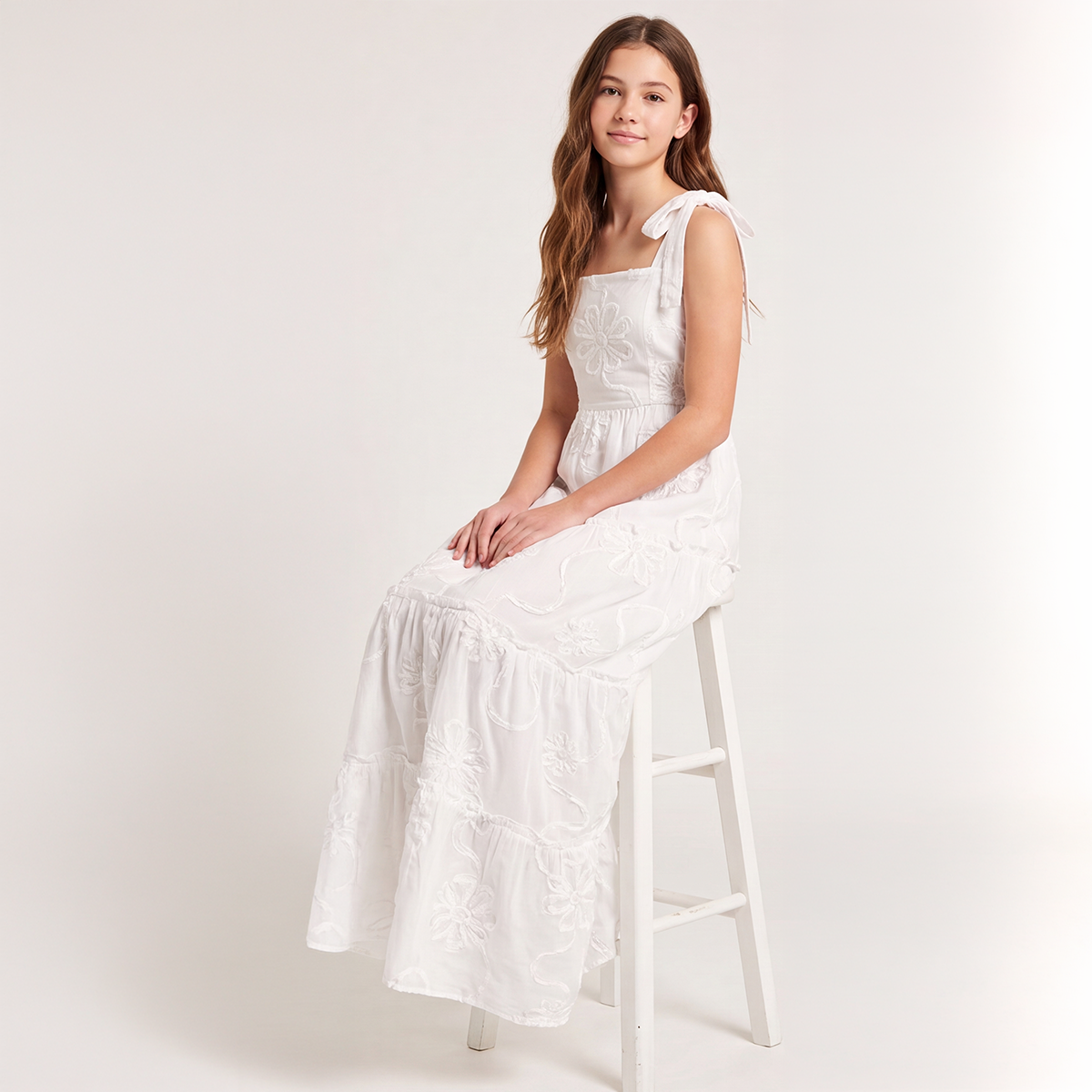 Vestido para niñas maxi bordado tono a tono – Marfil