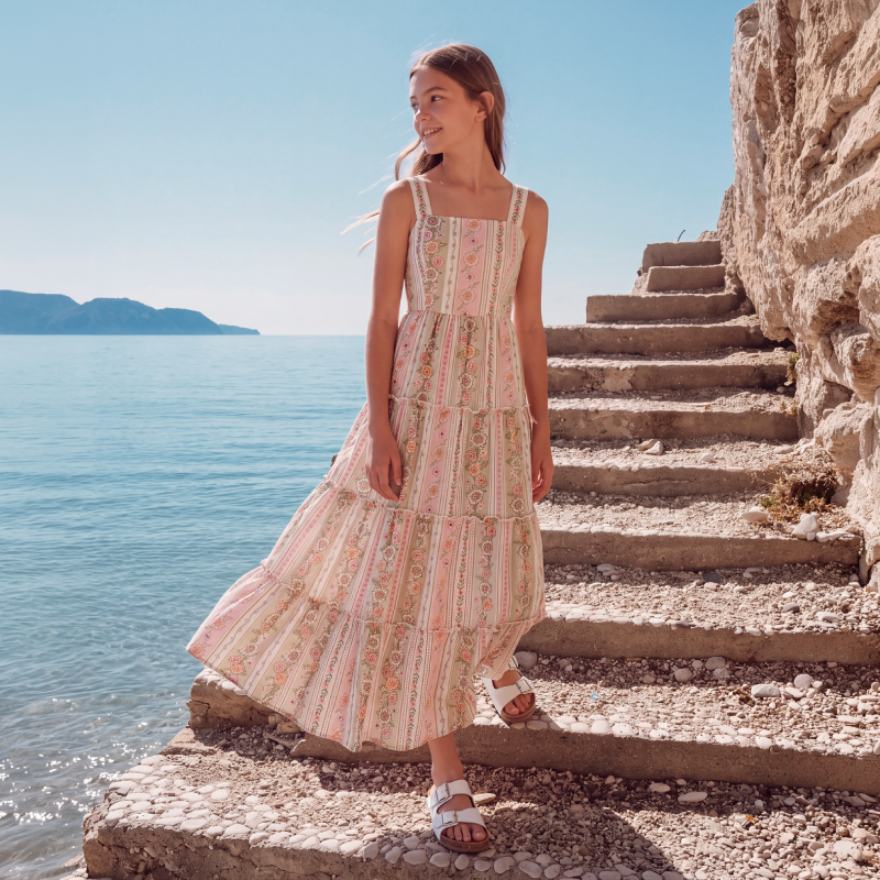 Vestido para niñas largo con diseño estampado floral