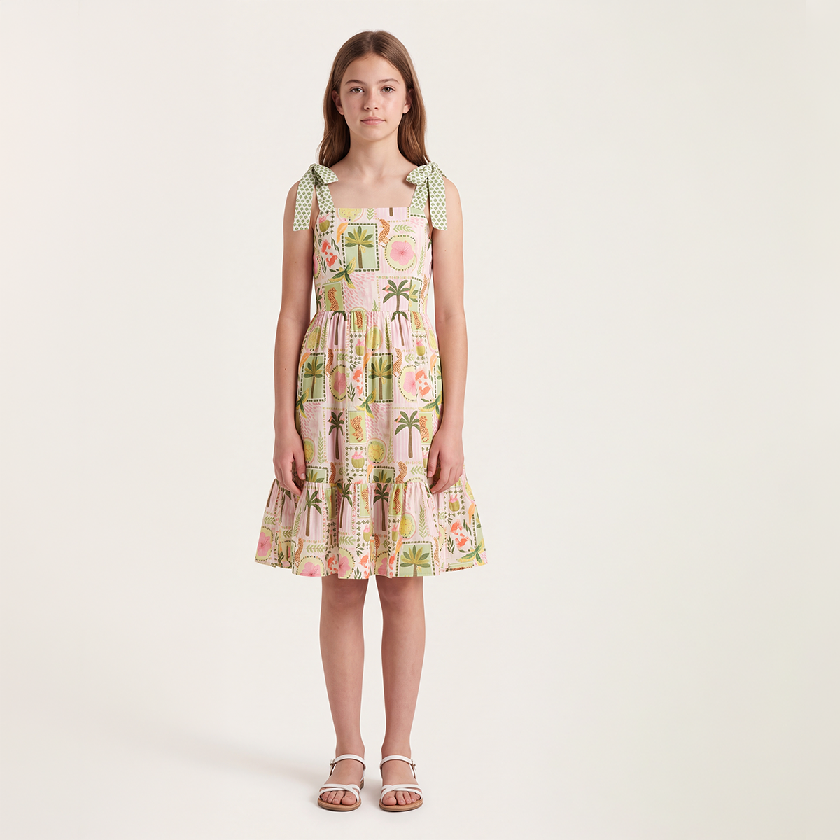 Vestido para niñas con diseño estampado amazonico