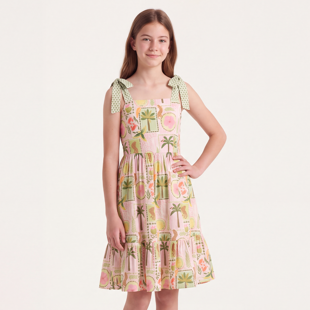 Vestido para niñas con diseño estampado amazonico