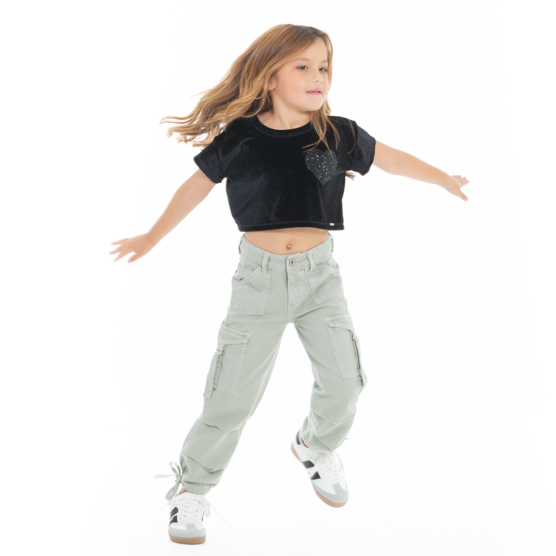 CAMISETA PARA NIÑAS CORTA CON APLIQUE