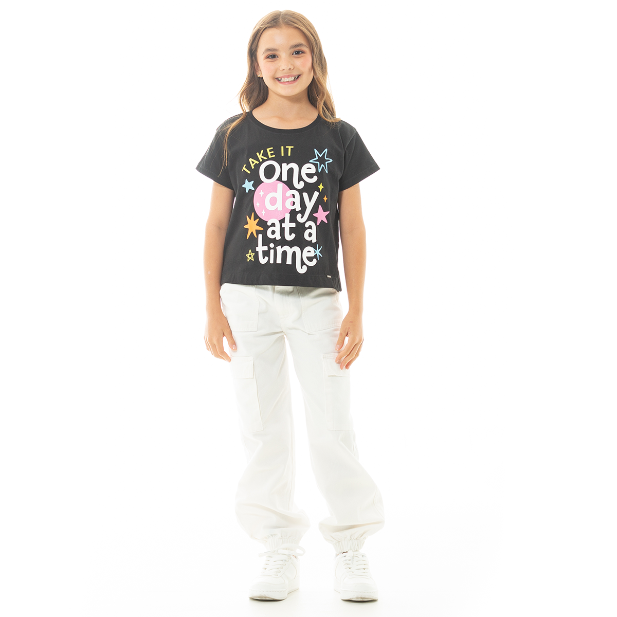 CAMISETA PARA NIÑAS CON ESTAMPADO