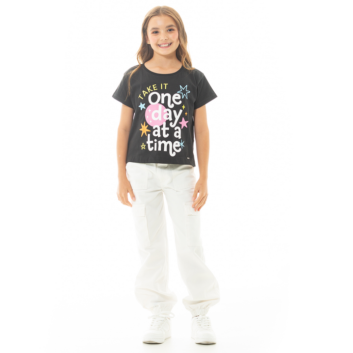 CAMISETA PARA NIÑAS CON ESTAMPADO
