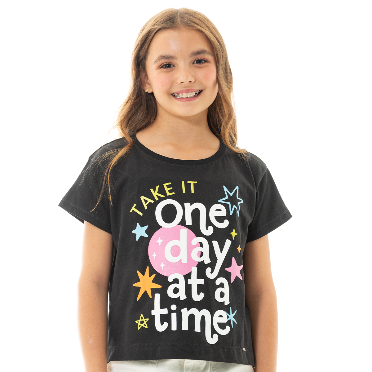 CAMISETA PARA NIÑAS CON ESTAMPADO