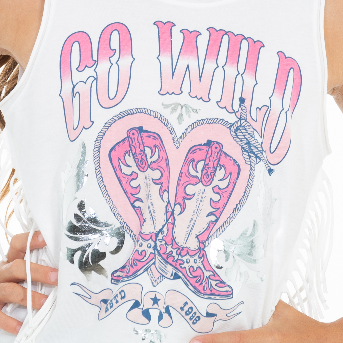 CAMISETA PARA NIÑAS ESTAMPADA CON FLECOS
