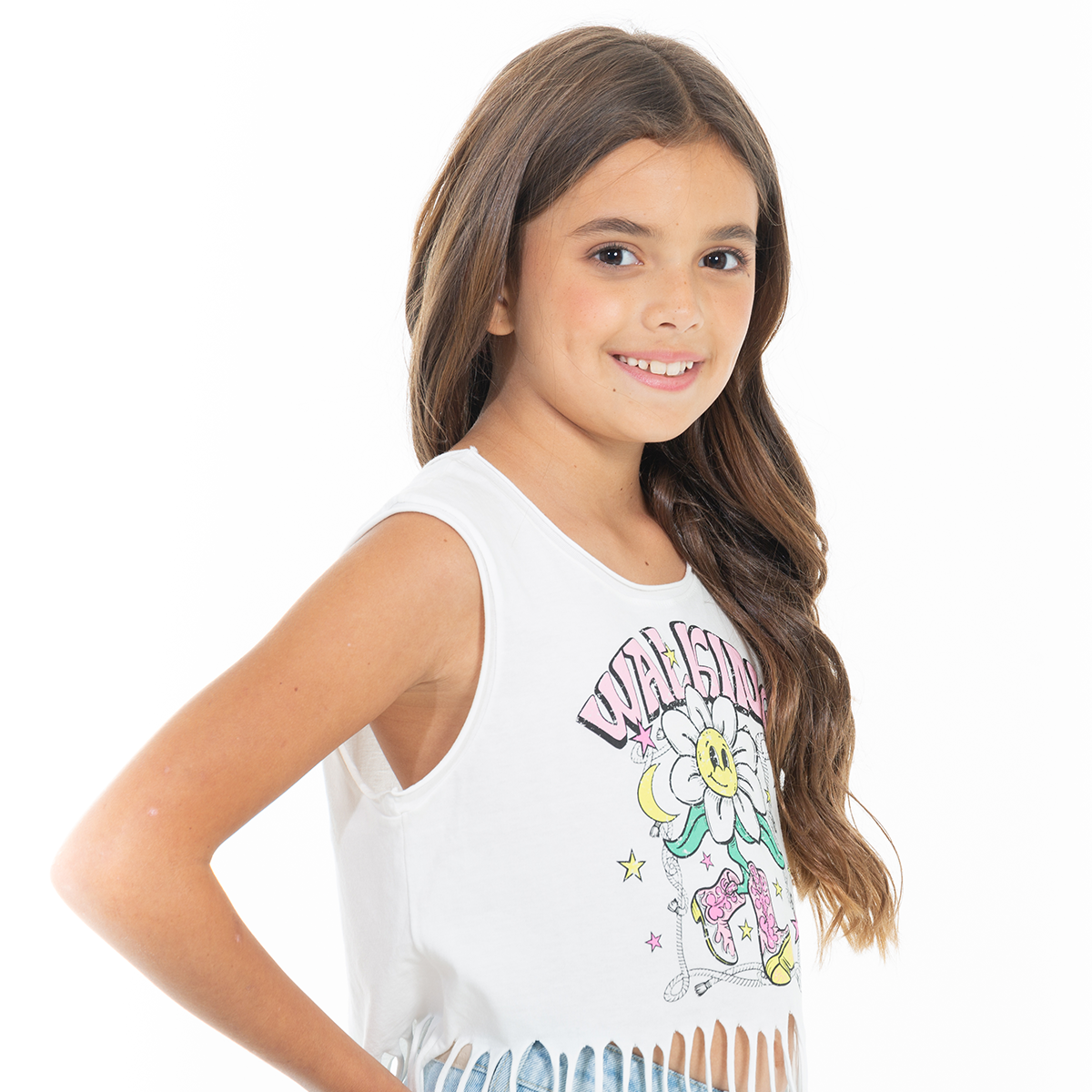 CAMISETA PARA NIÑAS ESTAMPADA CON FLECOS