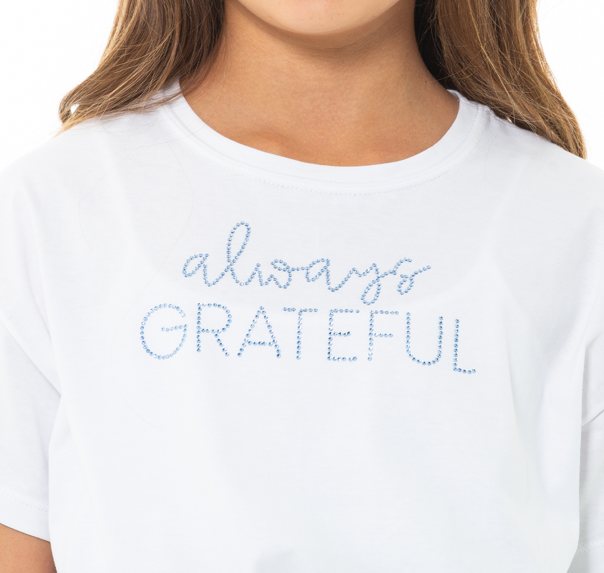 CAMISETA PARA NIÑAS CORTA CON APLIQUES