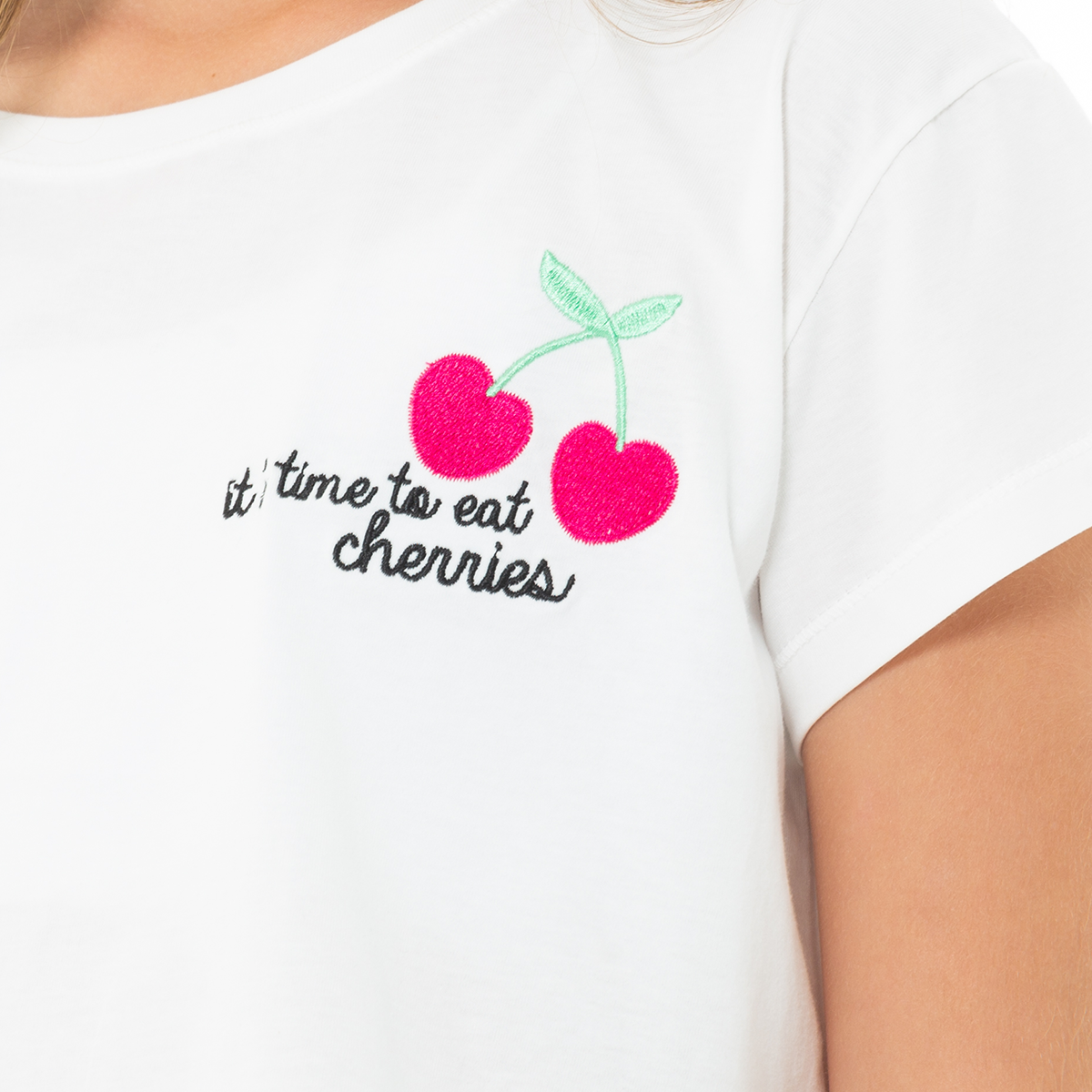CAMISETA PARA NIÑAS CORTA BORDADA