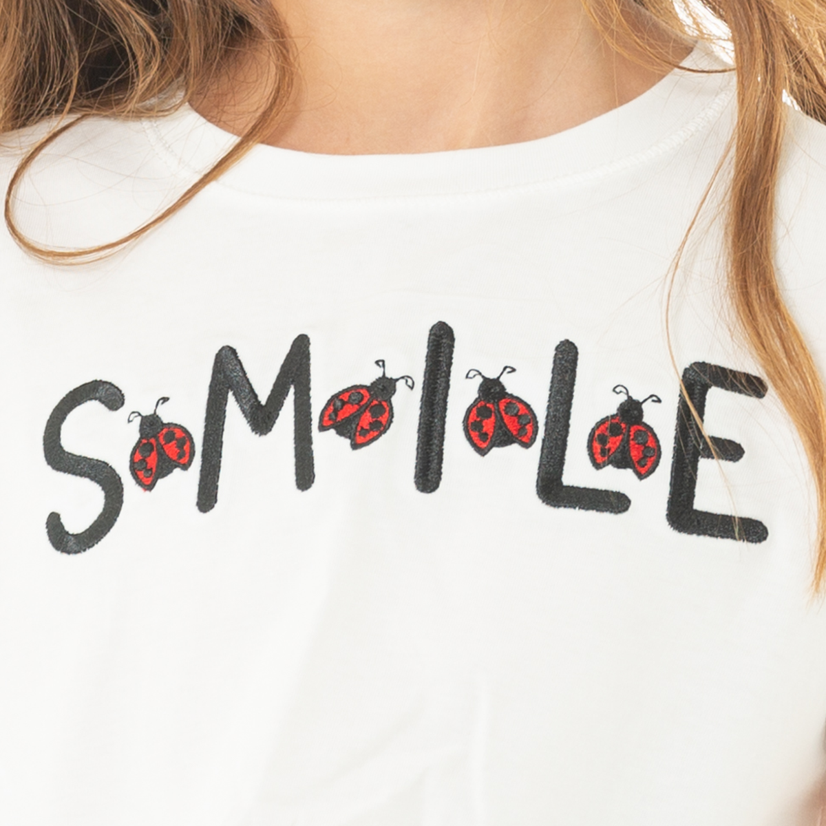CAMISETA PARA NIÑAS CORTA BORDADA