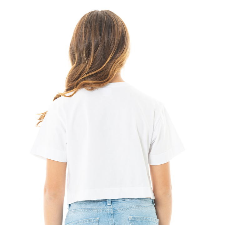 CAMISETA CROP PARA NIÑA CON DISEÑO ESTAMPADO BLANCA