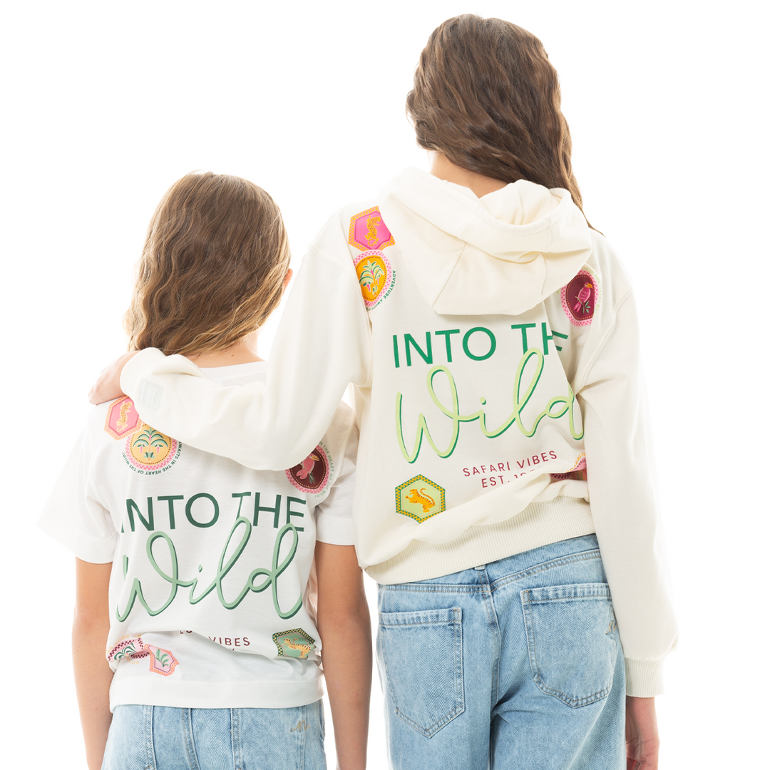CAMISETA PARA NIÑAS CON ESTAMPADO SAFARI