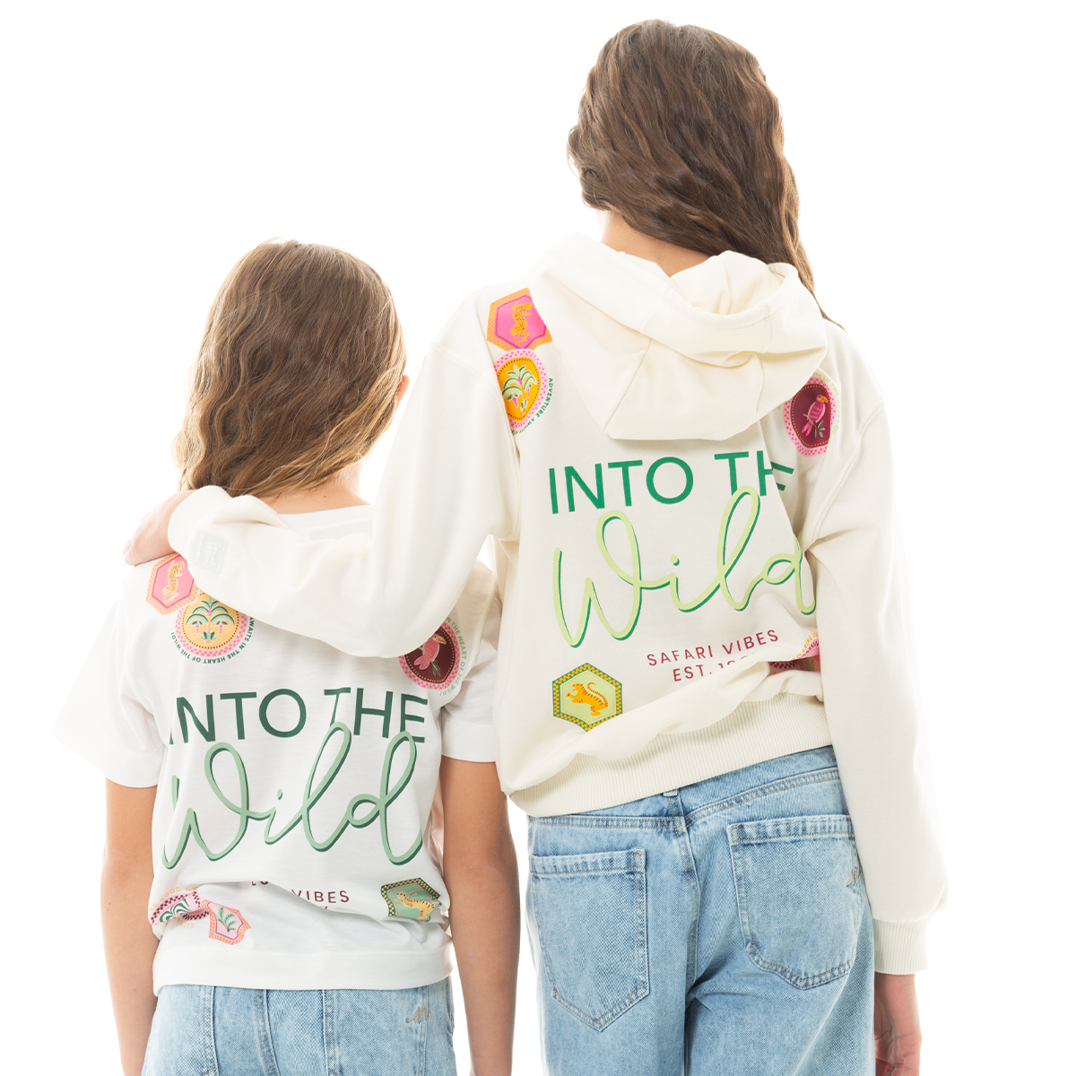 CAMISETA PARA NIÑAS CON ESTAMPADO SAFARI