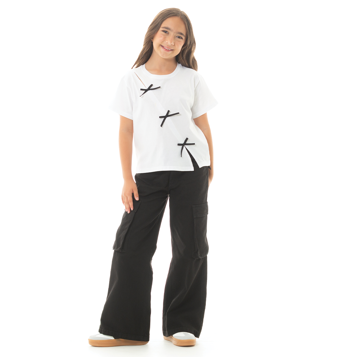 CAMISETA PARA NIÑAS CON LAZOS DECORATIVOS