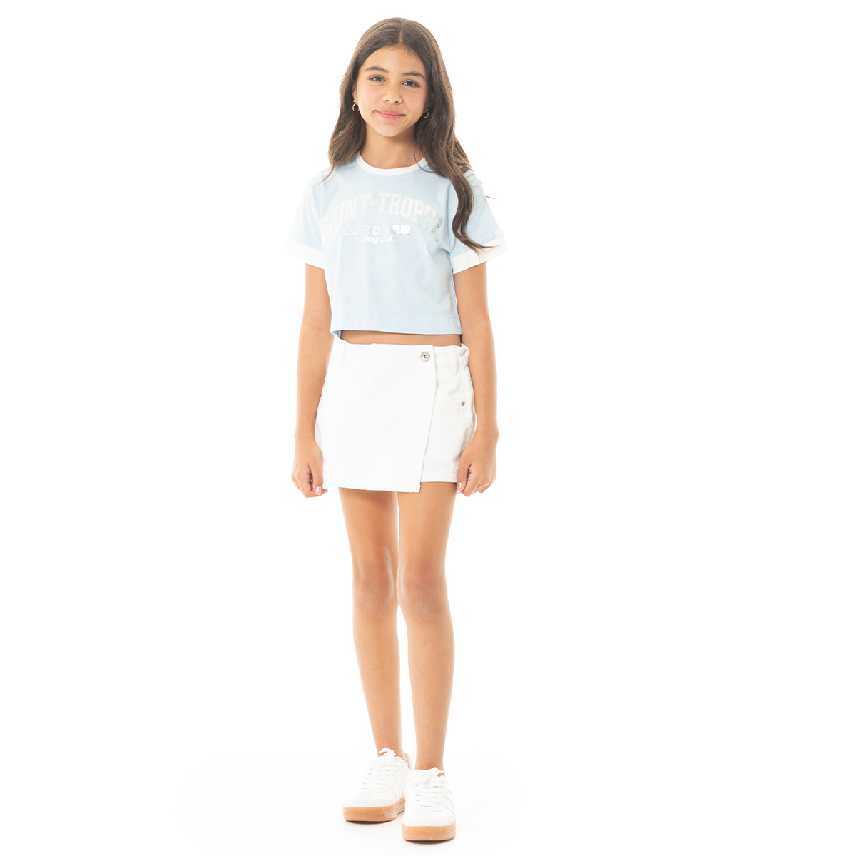 CAMISETA CROP PARA NIÑAS CON DISEÑO ESTAMPADO