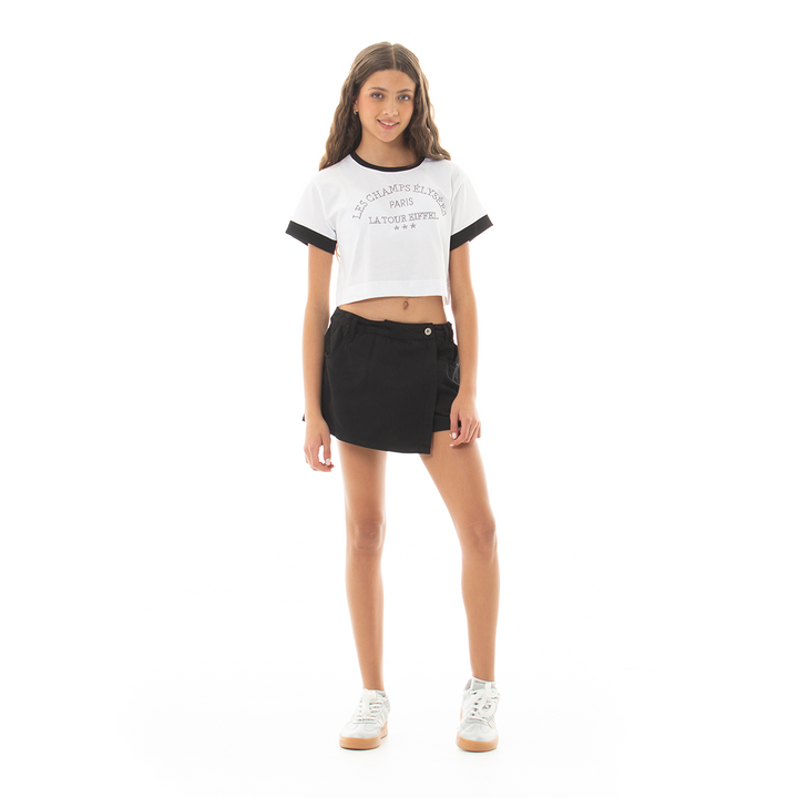 CAMISETA CROP PARA NIÑA CON DETALLES EN PEDRERIA