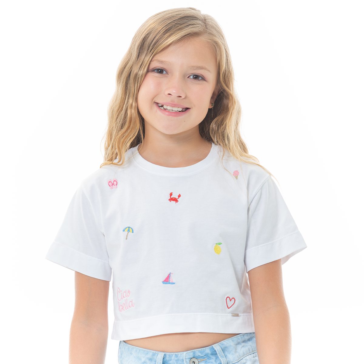 CAMISETA CROP PARA NIÑAS CON DISEÑOS BORDADOS